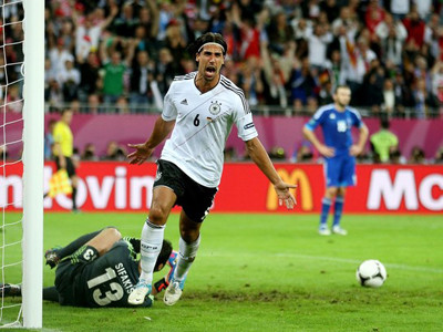 Đức 4 – 2 Hy Lạp: Các vị thần đã hết thiêng