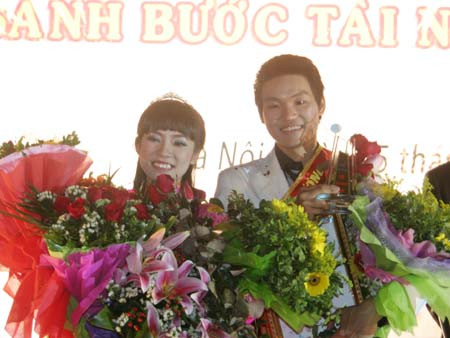 Ngắm cặp đôi đẹp nhất trường đại học Y tế công cộng