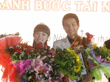 Ngắm cặp đôi đẹp nhất trường đại học Y tế công cộng