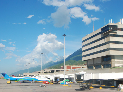 Sang tây bán cầu thăm cường quốc dầu, hoa hậu