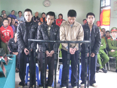 Đóng giả 141 để cưỡng đoạt tài sản