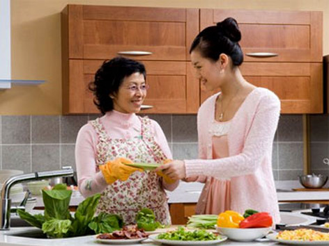 Nhiều cặp đôi được tặng quà trong Mùa cưới