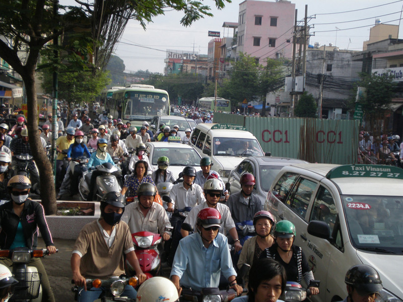 TPHCM đang xem xét đề án thu phí ô tô vào trung tâm thành phố để giải quyết nạn kẹt xe Ảnh: LT
