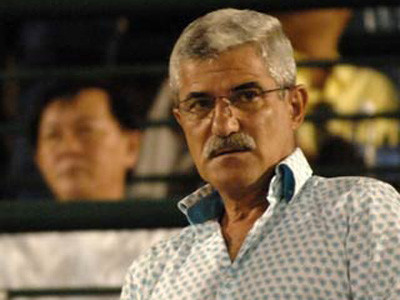 HLV Calisto chính thức tới Thái Lan với 'lương khủng'