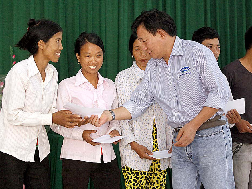 Xứ Thanh ấm tình sau bão lũ