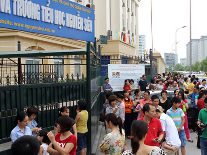 Thi vào lớp 1 như thi đại học!