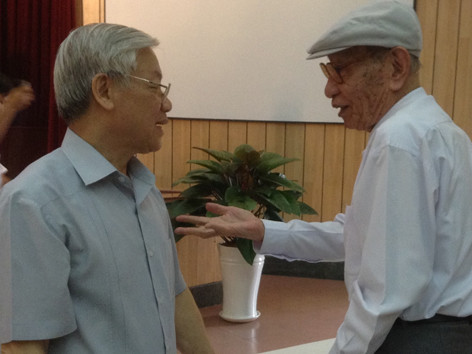 Tổng Bí thư gặp mặt các lãnh đạo cấp cao đã nghỉ hưu