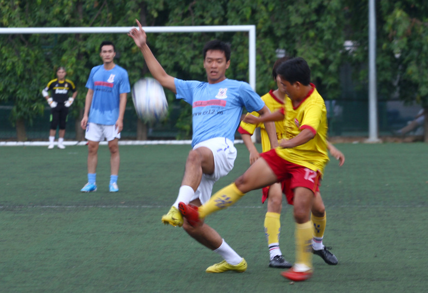 Những chàng trai không 'bóng' của showbiz