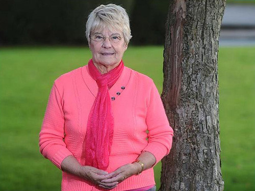 Nhai vỏ cây 10 năm để chữa bệnh viêm ruột