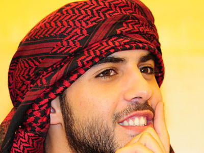 Thực hư vụ 'trai đẹp' bị trục xuất vì...quá đẹp