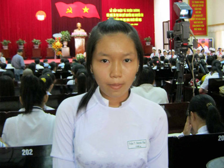 Cảm phục những bạn học sinh mồ côi, học giỏi