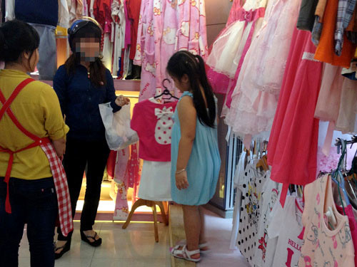 Đủ loại chất độc trong quần áo trẻ em Trung Quốc