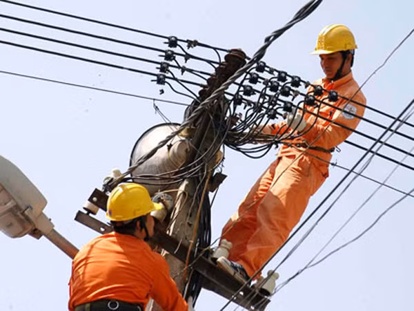 Sếp EVN đau lòng vì nhân viên lương 7,3 triệu