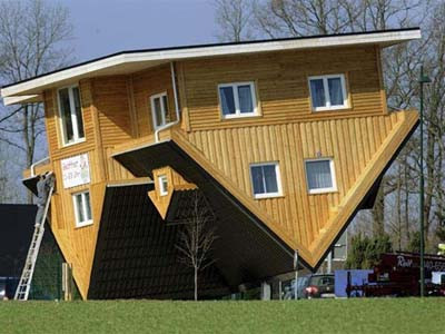 Nhà... lộn ngược