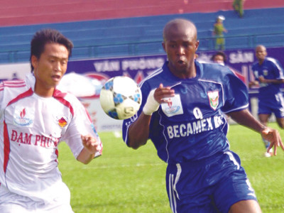 Cầu thủ ngoại cho lượt về