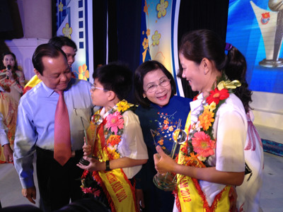 Bóng hồng giữa bệnh nhân tâm thần