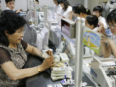 Mòn mỏi đợi hạ lãi suất