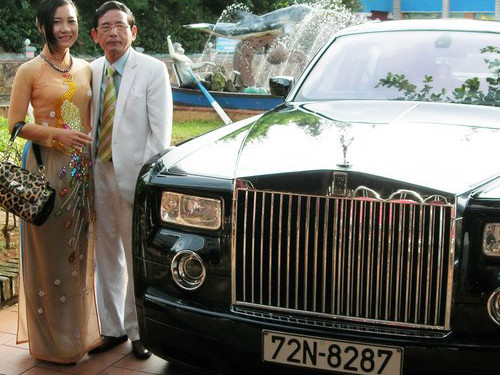 Đại gia Lê Ân đã sở hữu giường Hoàng gia Anh trị giá 6 tỷ