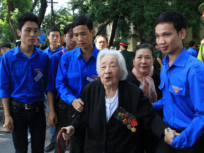 Những bóng áo xanh bên nhà Đại tướng