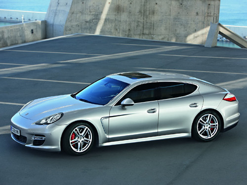 Porsche hé lộ phiên bản mạnh nhất dòng Panamera