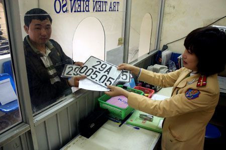 Cấp giấy chứng nhận 'xe chính chủ' trong 2 ngày