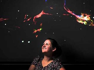 Nữ SV giải mã bí ẩn làm đau đầu nhà thiên văn