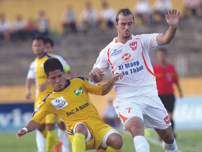 Bầu Thụy rút lui, đổi tên CLB Sài Gòn XT