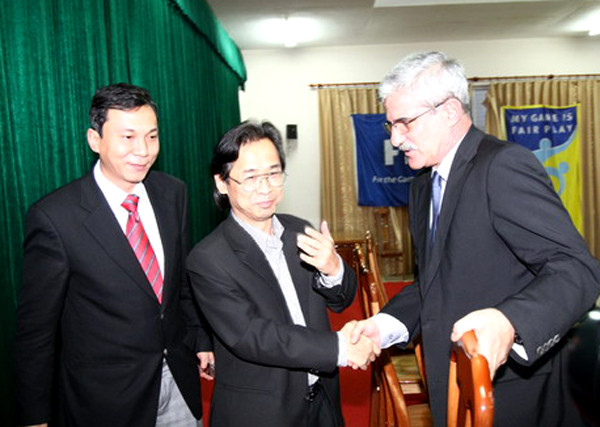 HLV Calisto: Tôi đi không phải vì tiền