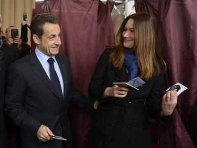 Mười ứng viên tổng thống Pháp bỏ phiếu bầu cử