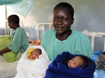 Obama và Romney là anh em sinh đôi