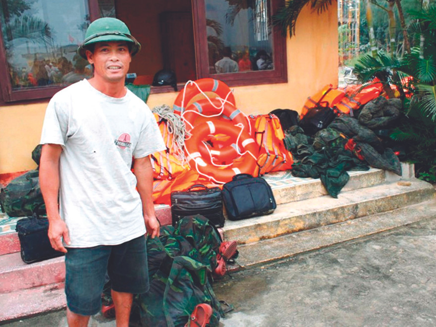 Những người hùng trong cơn sóng dữ