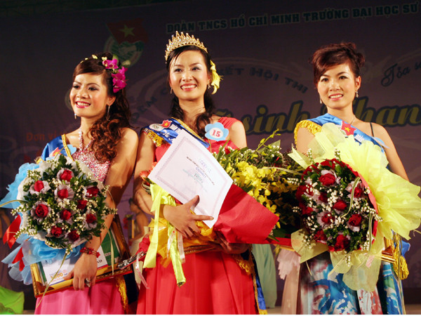 Cô gái đẹp nhất Đại học Sư phạm