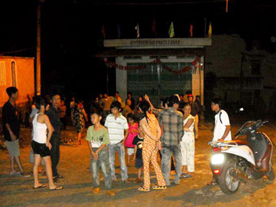 Cả xóm đi bắt 'yêu râu xanh' sàm sỡ bé 11 tuổi