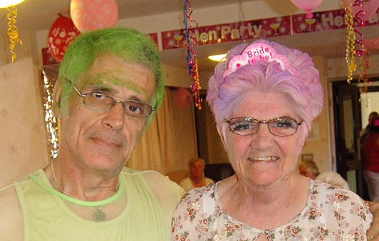 Cụ bà 76 tuổi kết hôn lần đầu