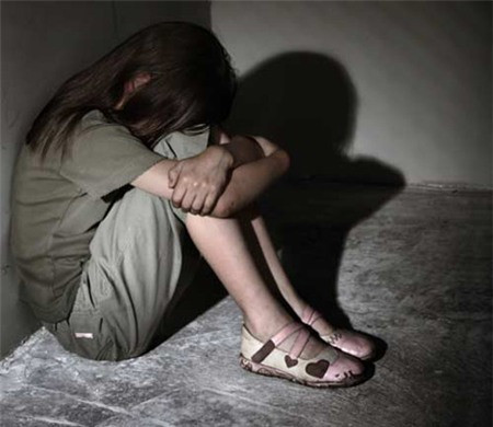 Hiệu trưởng, quan chức 'qua đêm' với nữ sinh tiểu học