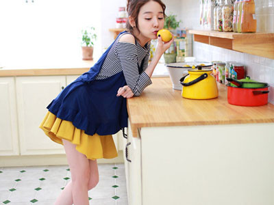 Cực xinh với váy và áo len