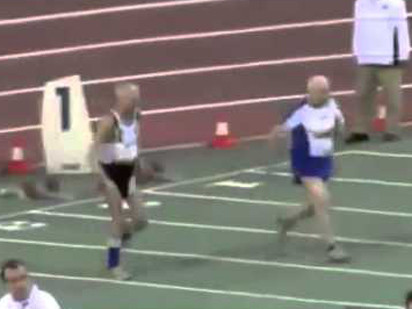 Cuộc đua độc nhất vô nhị của 2 cụ ông ngoài 90