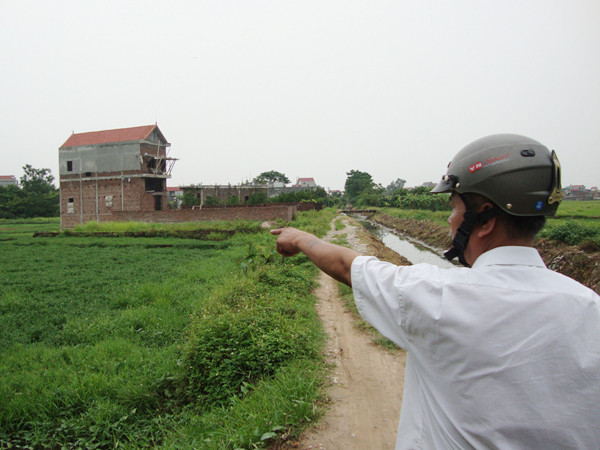 Đua chiếm đất nông nghiệp xây nhà