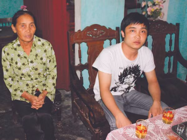 Đặng Quốc Hồng về giỗ bố mới biết mình là lao động bất hợp pháp tại Hàn Quốc. Ảnh: H.Phan
