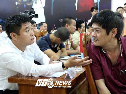 Bóng đá Việt năm 2012: vỡ mộng ông bầu