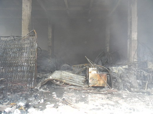 Khói vẫn nghi ngút ở Trung tâm Thương mại Hải Dương