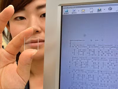 Ra mắt ổ cứng tuổi thọ 10 triệu năm
