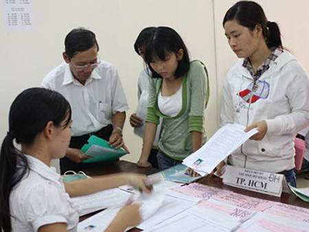 Vẫn đua vào các ngành kinh tế