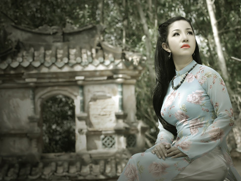 Gần tứ tuần, Thúy Nga vẫn trẻ trung như thiếu nữ