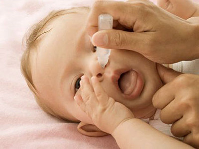 Con bệnh nặng vì mẹ nhỏ mũi sai cách