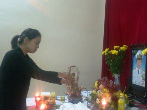 Gia đình chuẩn bị đón linh cữu liệt sĩ Nam về an táng