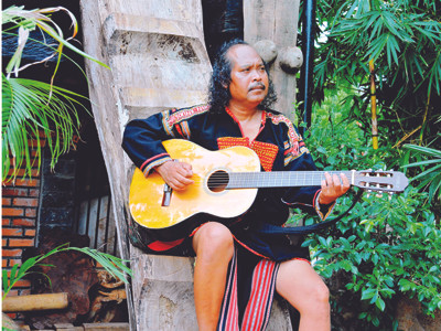 Ca sỹ Y Moan những ngày chạy đua hối hả