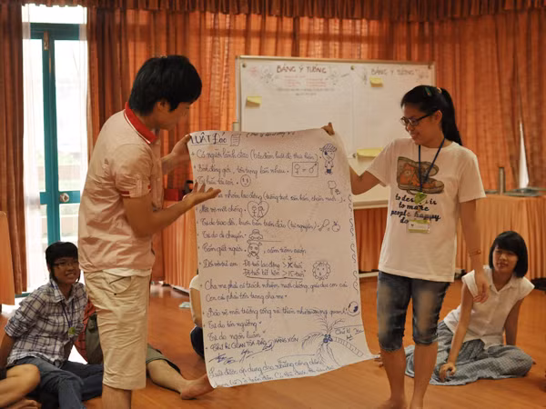 Các thành viên thảo luận tại diễn đàn