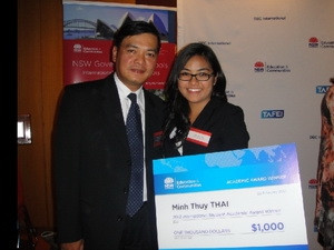 Học sinh Việt được tặng bằng khen tại Australia