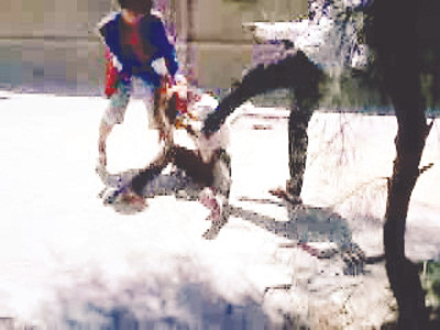 Nữ sinh bị đánh hội đồng : Sở GD đề nghị công an vào cuộc